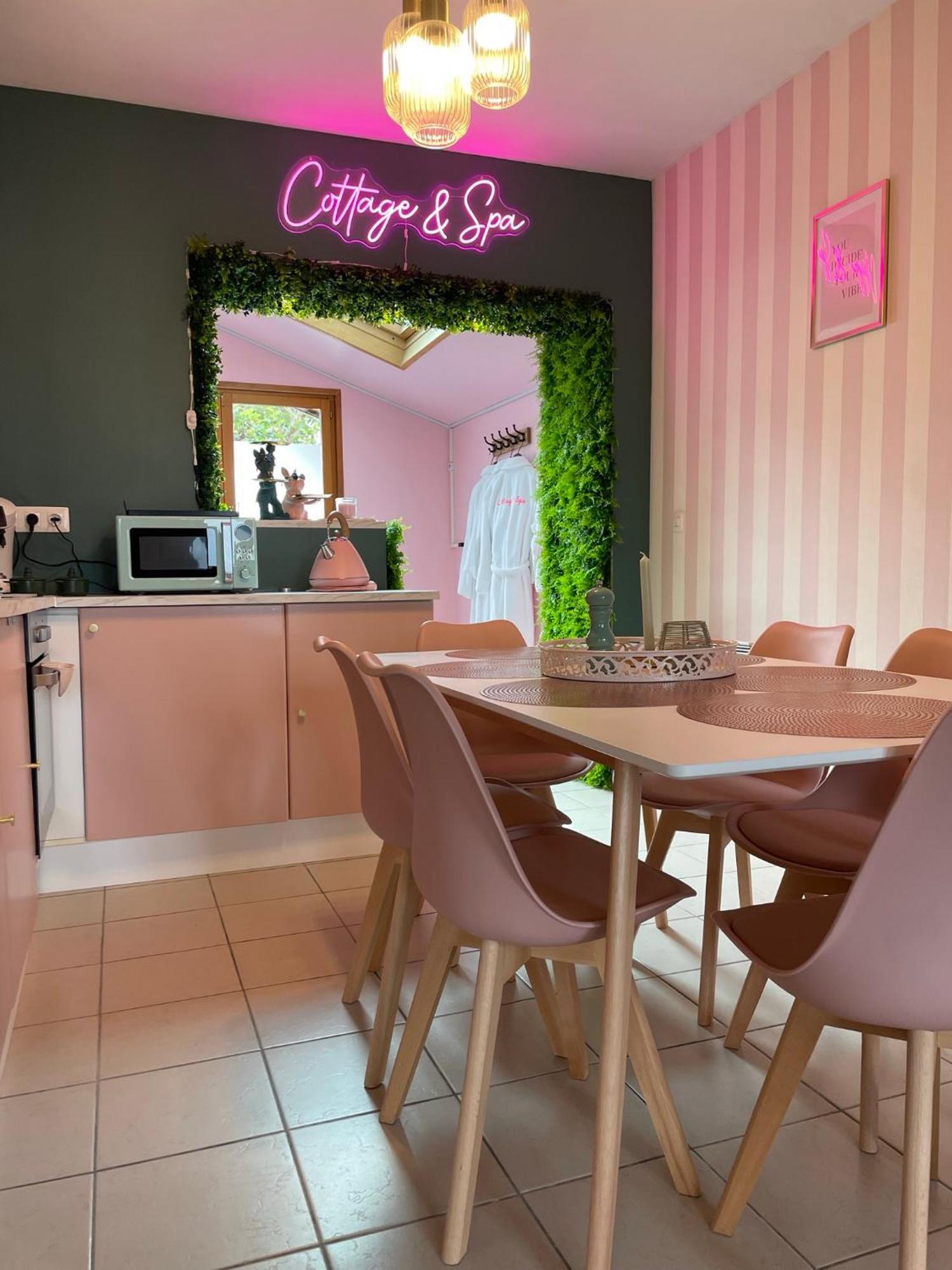 Maison Spacieuse Jacuzzi Wifi Netflix Quiévrechain Eksteriør billede