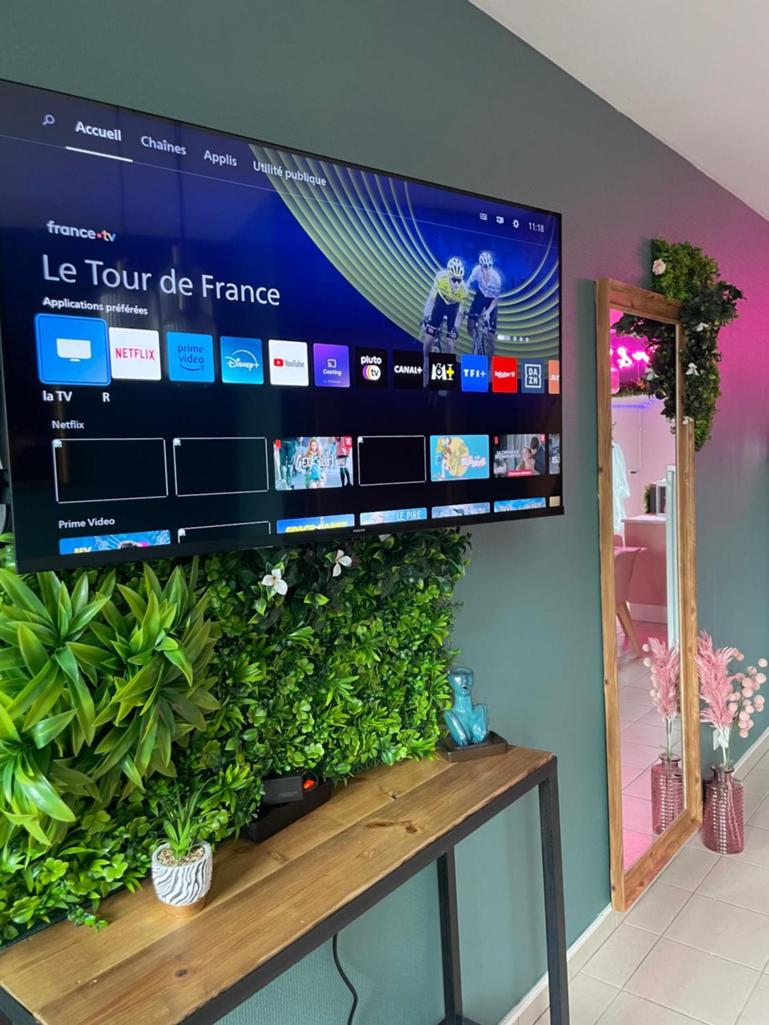 Maison Spacieuse Jacuzzi Wifi Netflix Quiévrechain Eksteriør billede